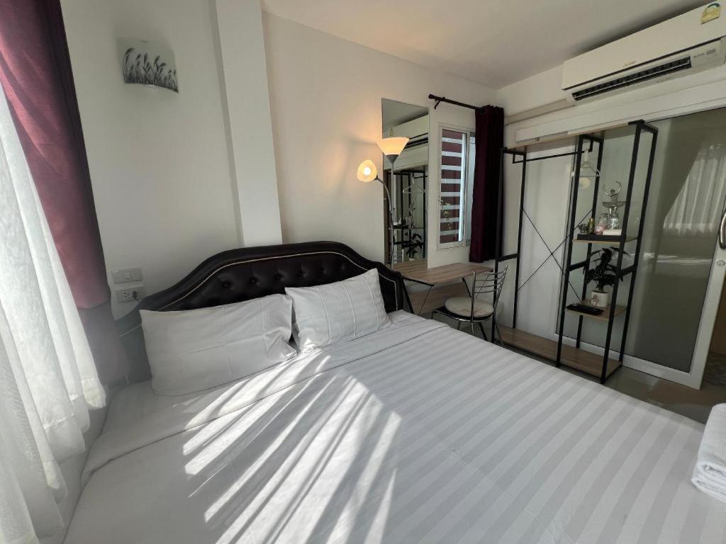 Ban Thungdang Housetel Bangkok Otel Dış mekan fotoğraf