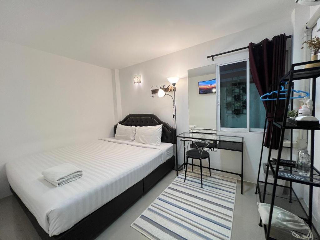 Ban Thungdang Housetel Bangkok Otel Dış mekan fotoğraf