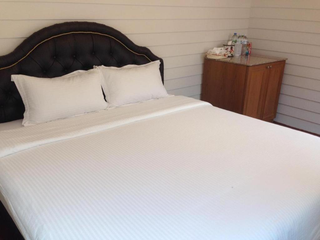 Ban Thungdang Housetel Bangkok Otel Dış mekan fotoğraf