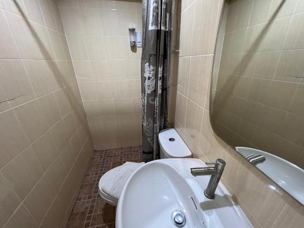 Ban Thungdang Housetel Bangkok Otel Dış mekan fotoğraf