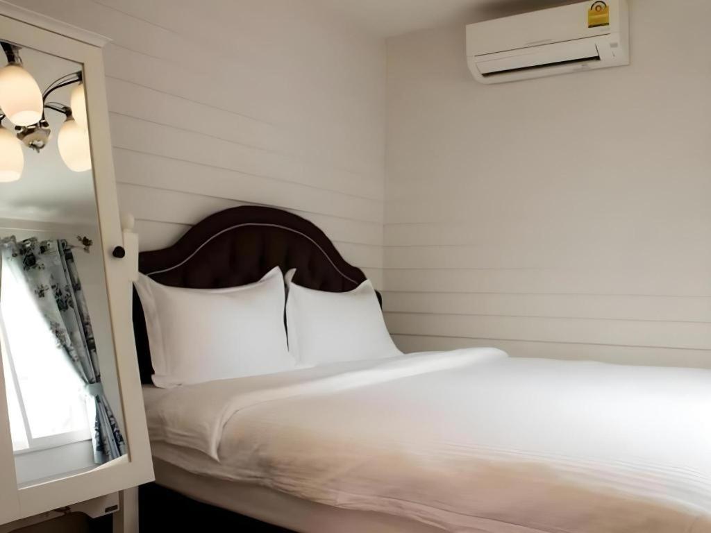 Ban Thungdang Housetel Bangkok Otel Dış mekan fotoğraf