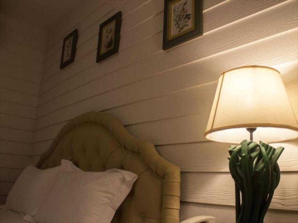 Ban Thungdang Housetel Bangkok Otel Dış mekan fotoğraf